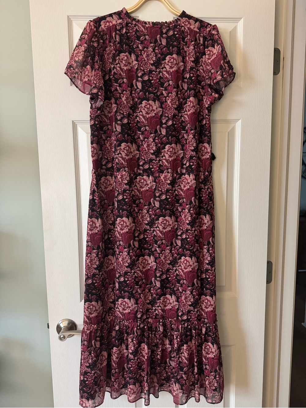 PAIGE Women’s Medium Maxi Dress Burgundy Black Floral Print Tiered Ruffle V-Neck - Picture 2 of 6